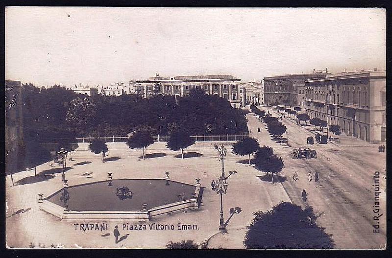 Vecchia Trapani 362 - Trapani - Piazza Vittorio Emanuele.jpg